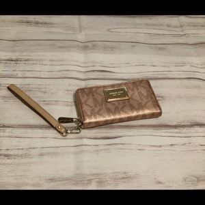 Authentic Michael Kors Phone Wristlet